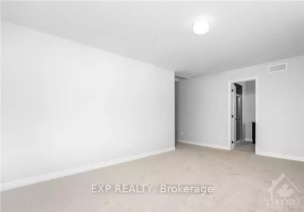 Barrhaven, ON K2J 6Z9,14 Racemose ST