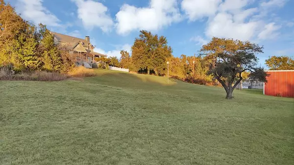 Azle, TX 76020,528 Mill Creek Court