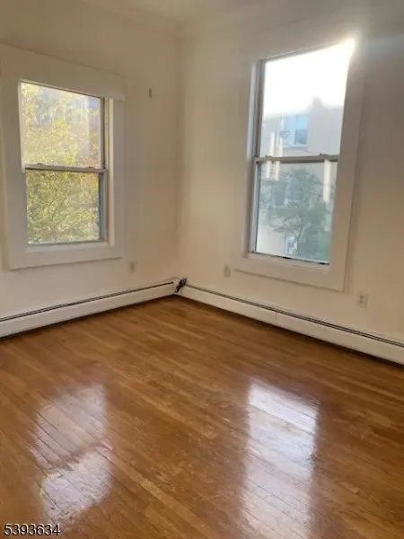 Montclair Twp., NJ 07042,41 Glenridge Ave #2R