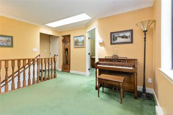 North Saanich, BC V8L 1G4,1881 Llewellyn Pl