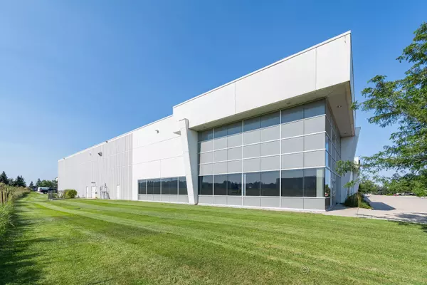 Oakville, ON L6H 6M6,2771 Portland DR #1&2