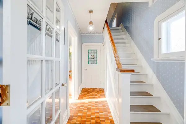 521 Upper Queen ST, London South, ON N6C 3T8