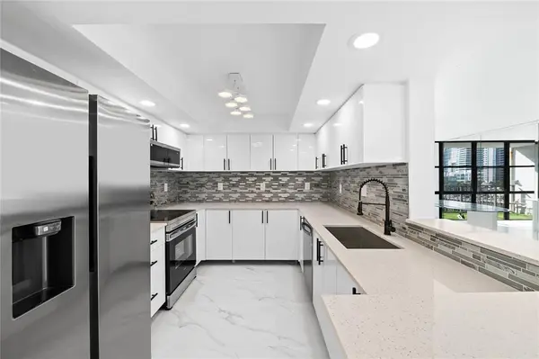 Hallandale Beach, FL 33009,800 Parkview Dr #718