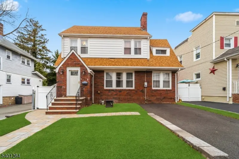 28 Niagara St, Dumont Boro, NJ 07628