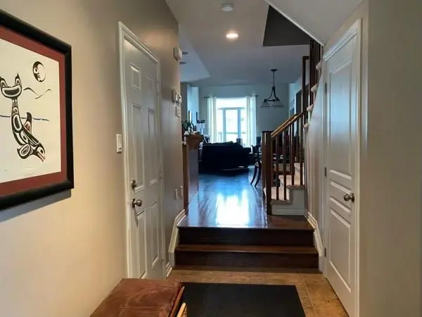 Blossom Park - Airport And Area, ON K1V 2H3,304 GREY SEAL CIR