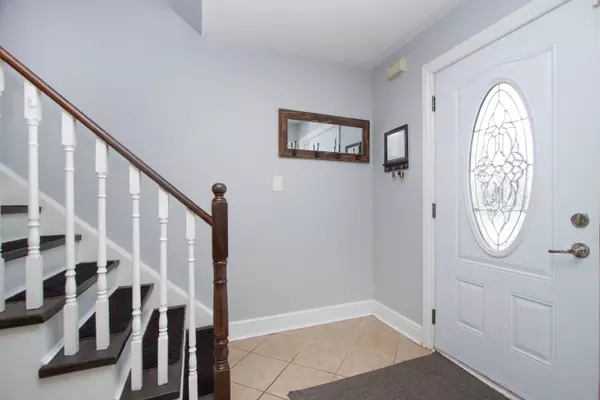 Clarington, ON L1C 5C1,56 Ivory CT