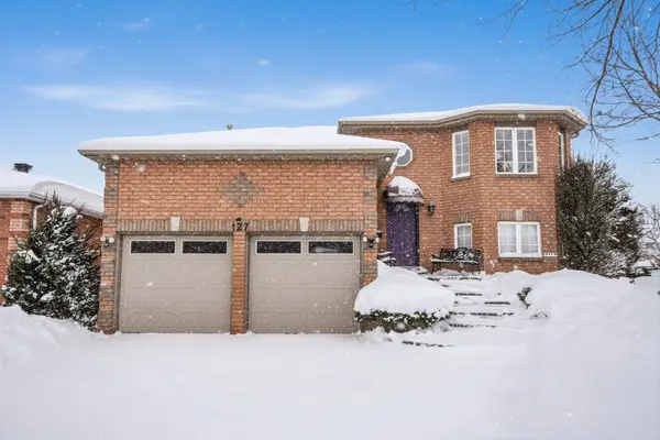 127 Golden Meadow RD, Barrie, ON L4N 8K2