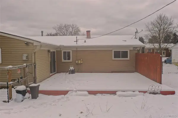 Wolverine Lake, MI 48390,1443 West DR