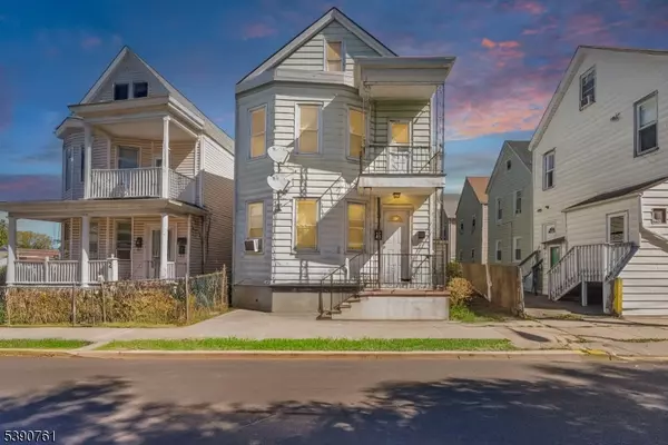 56 Federal St, Passaic City, NJ 07055