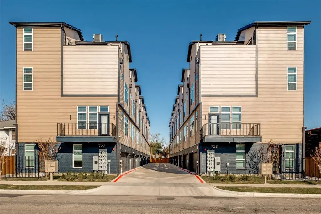 Dallas, TX 75208,723 W 10th Street #109