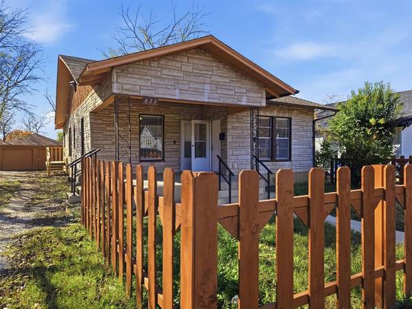 Dallas, TX 75223,823 S Beacon Street