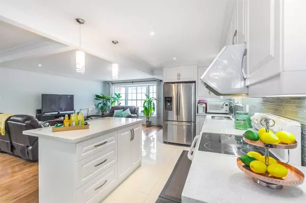 Toronto E07, ON M1S 1K8,1232 Huntingwood DR #Upper