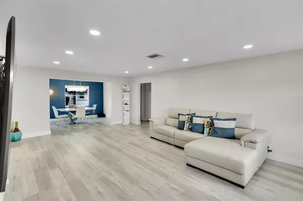 Boynton Beach, FL 33426,1904 SW 17th Ave