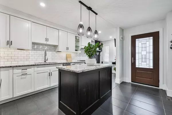 Burlington, ON L7L 6J8,4429 Vallence DR