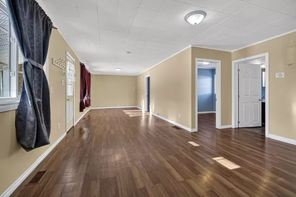 Selwyn, ON K0L 2H0,24 Strickland ST