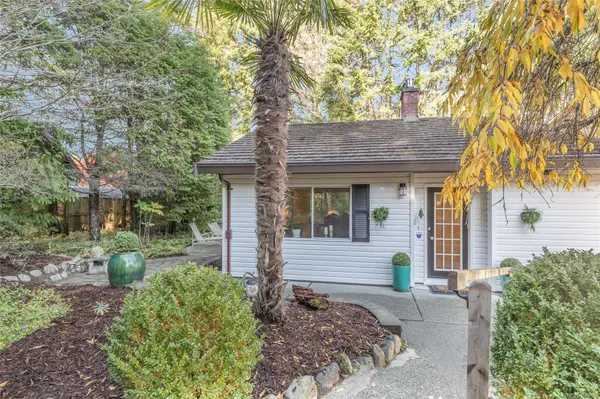 Qualicum Beach, BC V9K 1B4,503 Quatna Rd