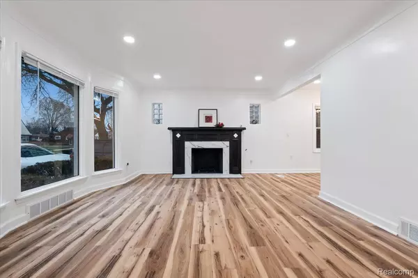 Detroit, MI 48235,19184 Marlowe ST