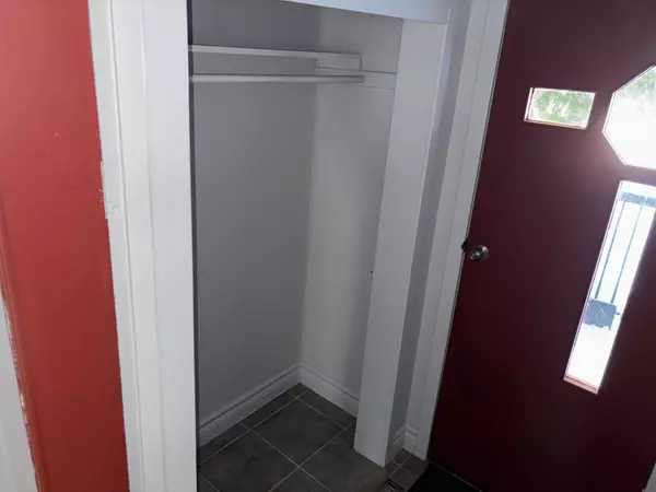 Severn, ON L0K 1E0,1 GRAY ST