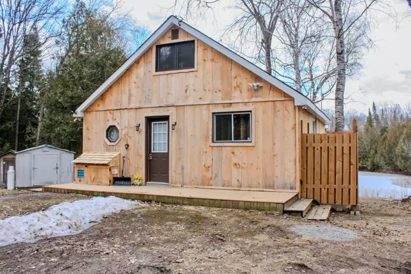 Douro-dummer, ON K0L 3E0,810 4th Line