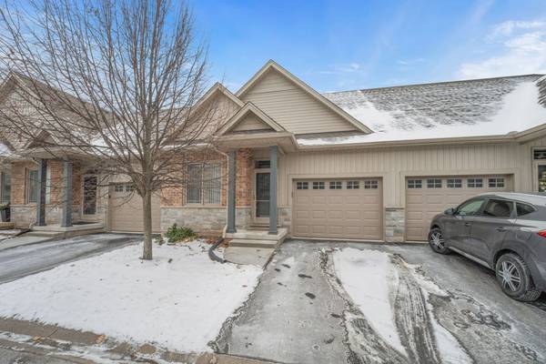 5490 Prince Edward AVE #8, Niagara Falls, ON L2G 0G5