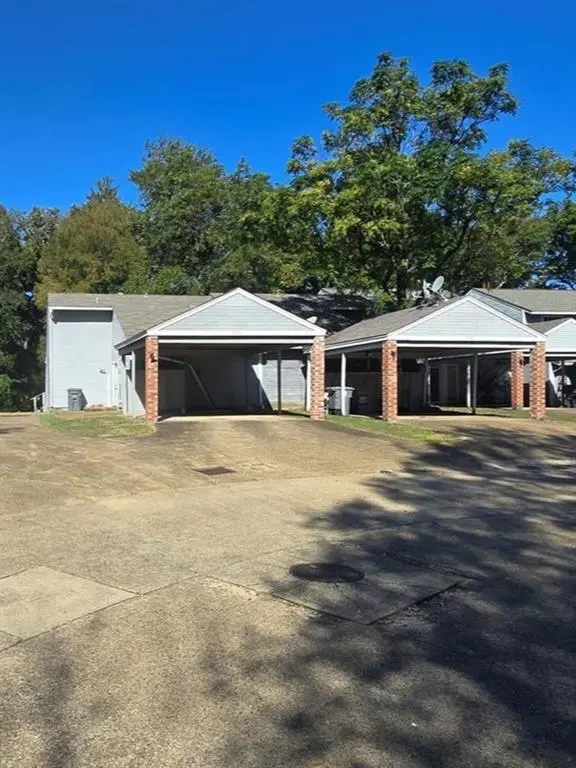 Dallas, TX 75232,1736 Westerham Drive