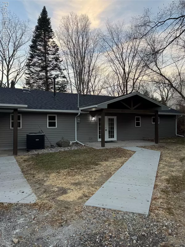 Pinckney, MI 48169,7889 Chilson RD