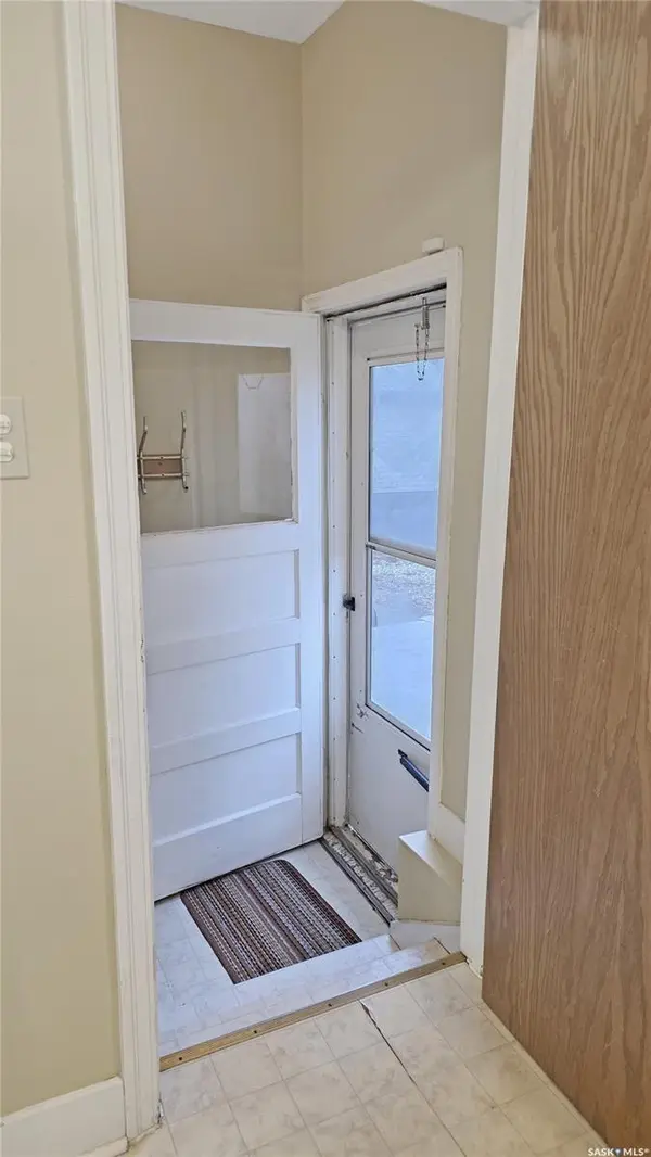 Yorkton, SK S3N 1K9,42 Tupper AVENUE