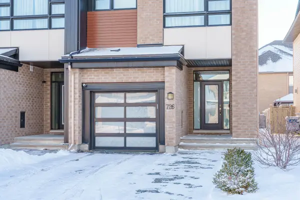 Blossom Park - Airport And Area, ON K1X 0C7,726 Octave GRV