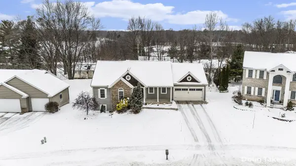 Wyoming, MI 49519,5262 Naples Cedar DR SW