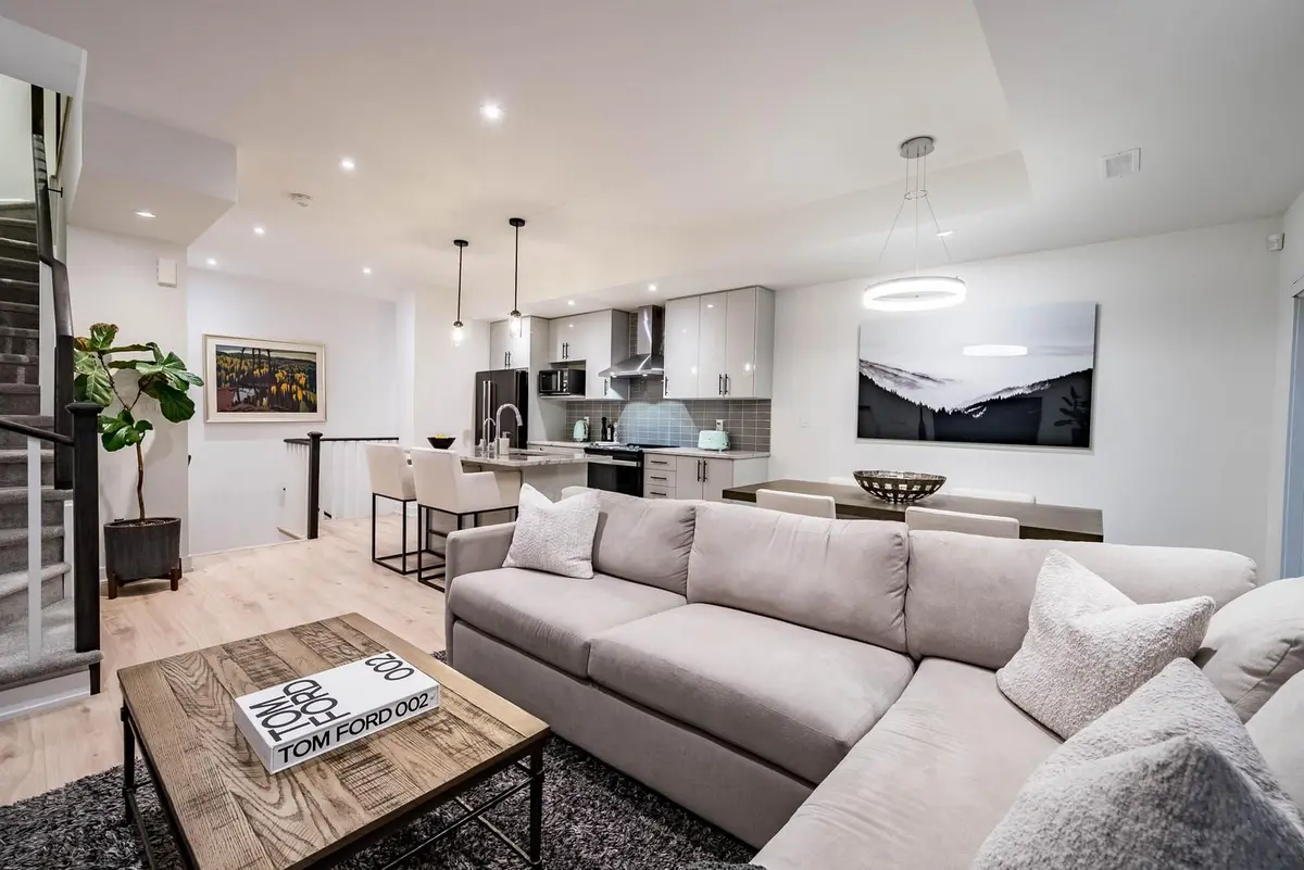 Whitchurch-stouffville, ON L4A 4W8,138 Covington CRES