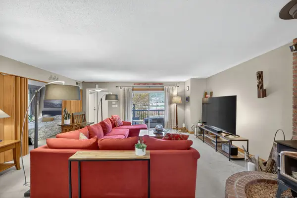 1102 Horseshoe Valley RD W #312, Oro-medonte, ON L4M 4Y8