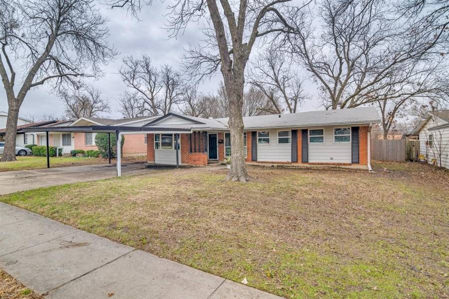 3834 Emerald Drive, Mesquite, TX 75150