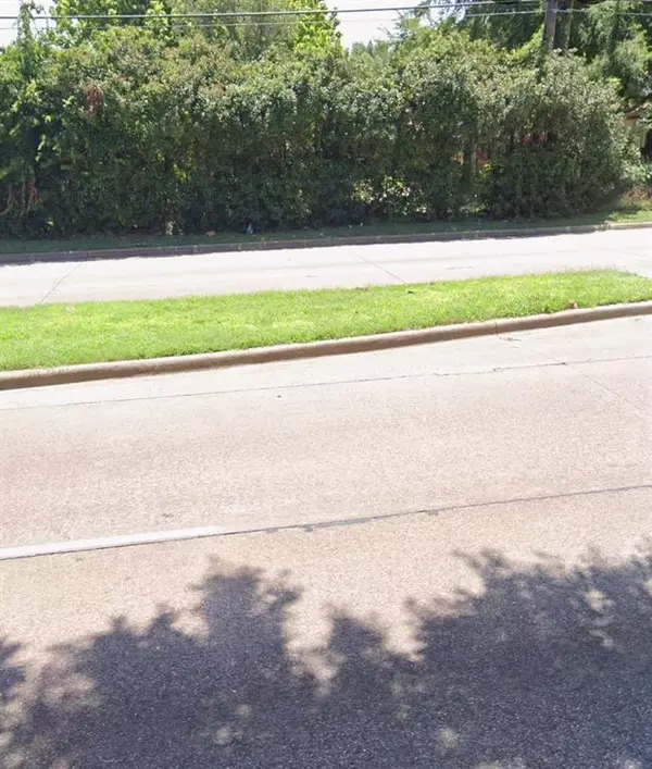 Dallas, TX 75227,2617 N Masters Drive