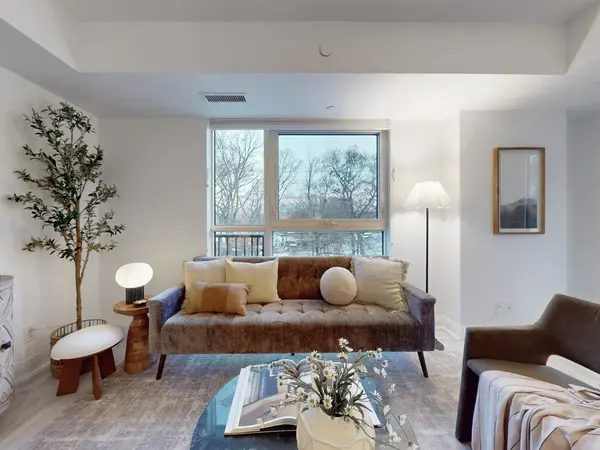 Toronto E06, ON M1N 1R3,1400 Kingston RD #301