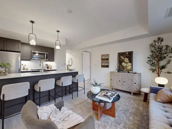 Toronto E06, ON M1N 1R3,1400 Kingston RD #301