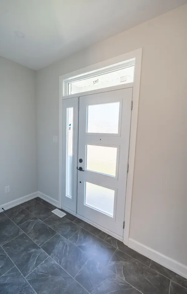 Cornwall, ON K6J 0C5,1404 Caroline CT