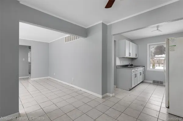 Oak Park, MI 48237,22160 Morton ST