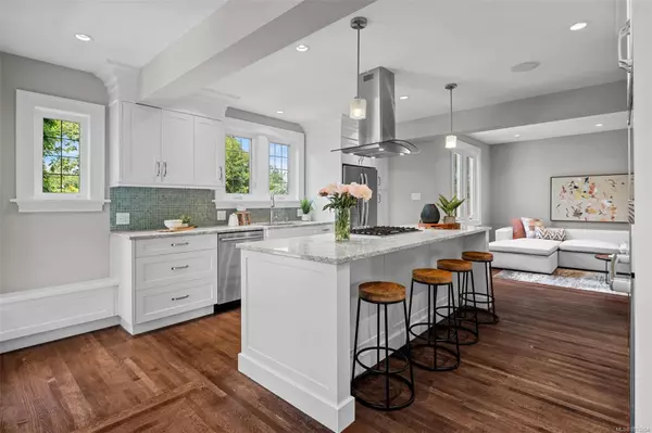 Oak Bay, BC V8S 2T9,750 Island Rd