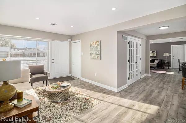 Southfield, MI 48075,17638 New Hampshire DR