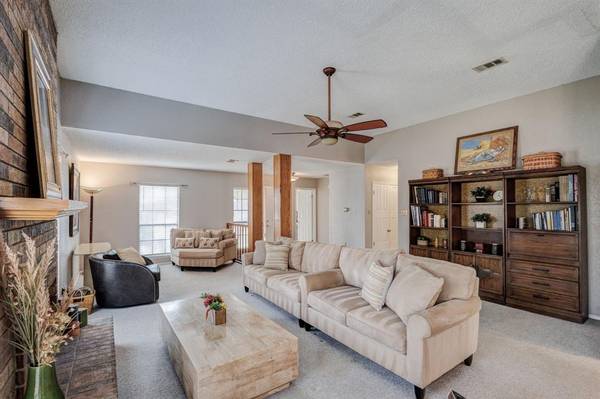 Lewisville, TX 75067,983 Acorn Drive