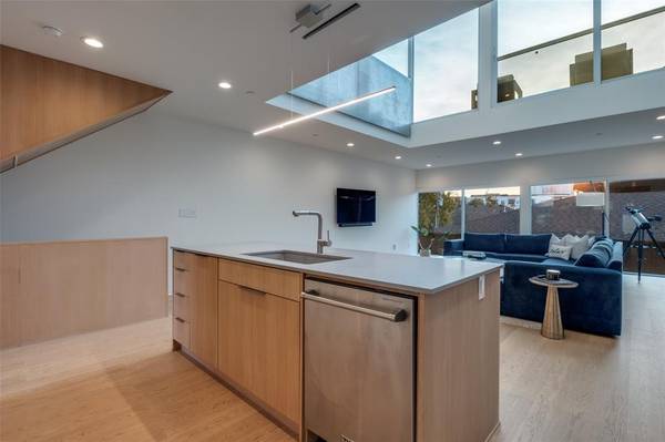 Dallas, TX 75204,4626 Coles Manor Place #103