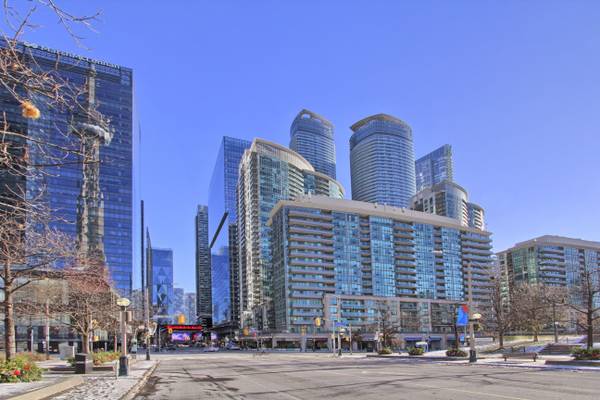 30 Grand Trunk CRES #3615,  Toronto C01,  ON M5J 3A4
