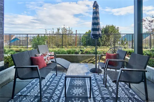 Nanaimo, BC V9R 4V6,45 Haliburton St #105