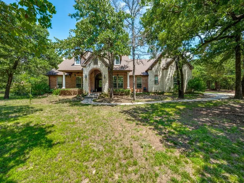 735 Sleepy Hollow Lane, Valley View, TX 76272