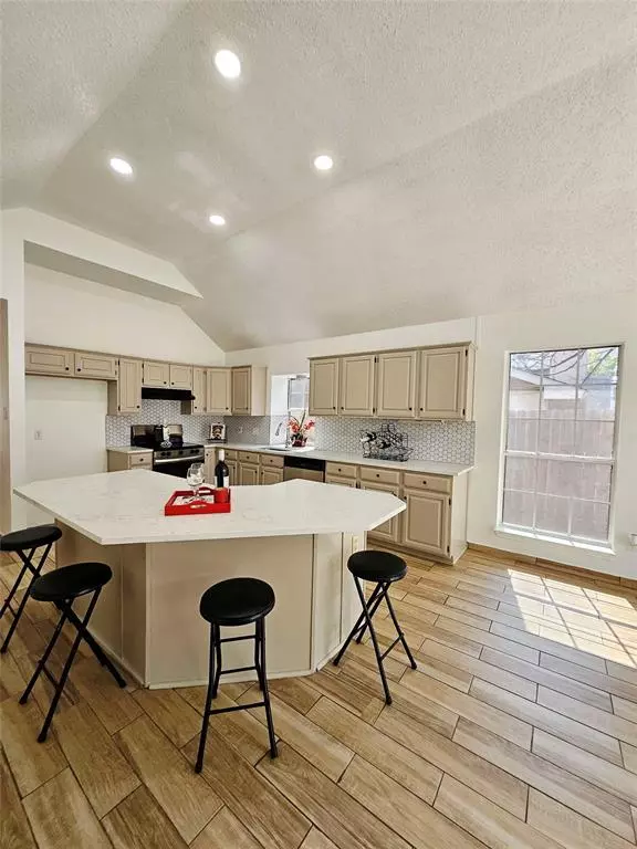 Fort Worth, TX 76120,7413 Eastern Drive