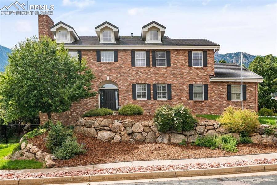 4930 Langdale WAY, Colorado Springs, CO 80906