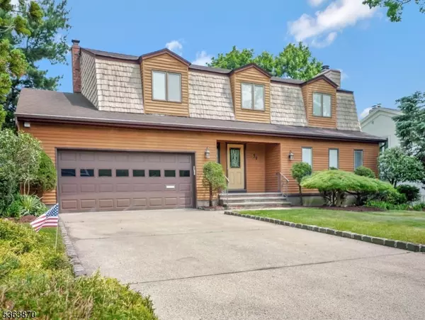 39 Daniels Dr,  Clifton City,  NJ 07013