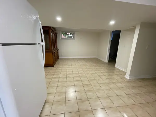 Toronto W04, ON M6L 1P6,384 Maple Leaf DR #Bsmt