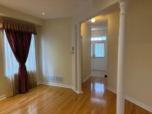 Brampton, ON L6R 0Z1,12 Haviland CIR