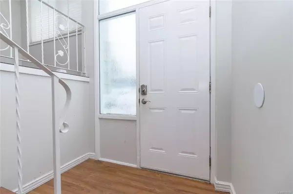 Nanaimo, BC V9S 2P2,1116 Thunderbird Dr